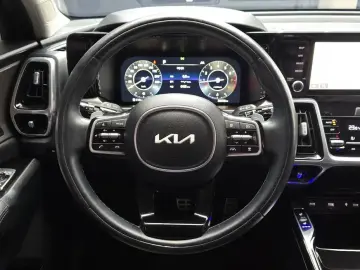 2023 Kia Sorento с пробегом 30 756 км