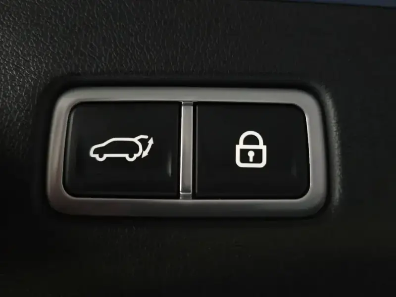 2023 Kia Sorento с пробегом 30 756 км