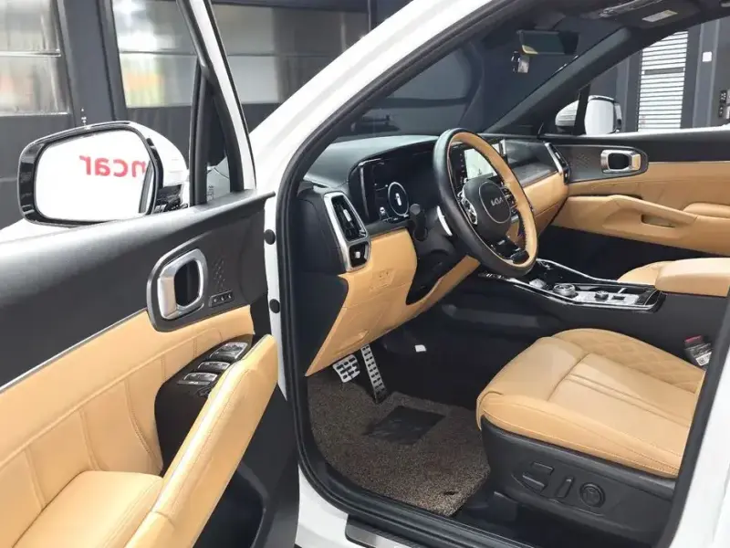 2023 Kia Sorento с пробегом 33 552 км