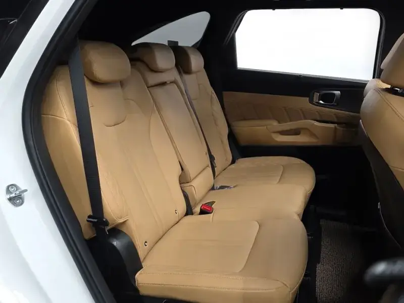 2023 Kia Sorento с пробегом 33 552 км