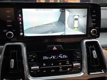 2023 Kia Sorento с пробегом 33 552 км