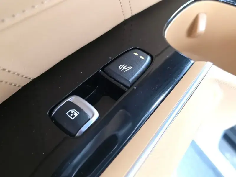 2023 Kia Sorento с пробегом 33 552 км