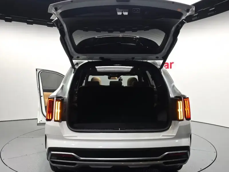 2023 Kia Sorento с пробегом 33 552 км