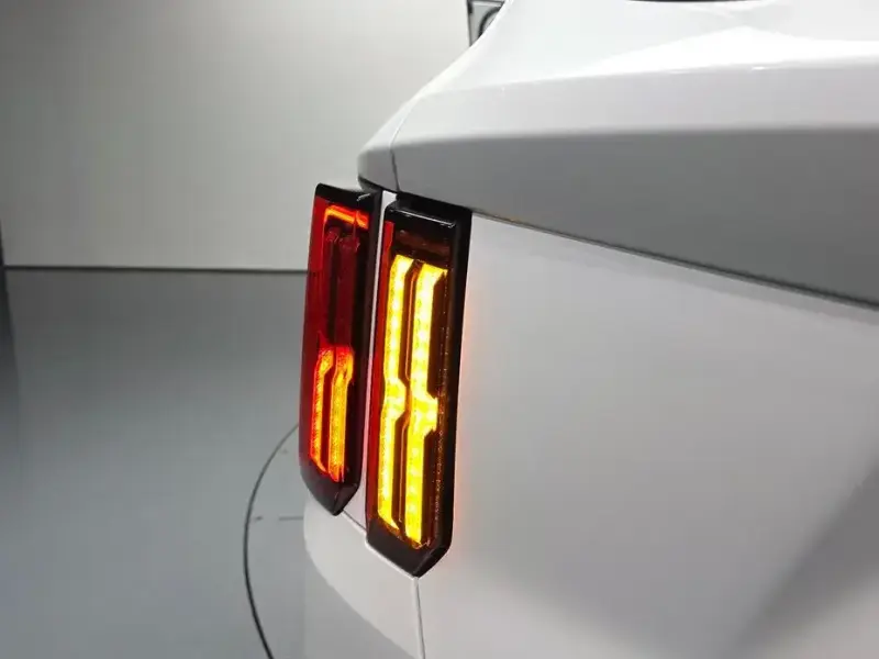 2023 Kia Sorento с пробегом 33 552 км