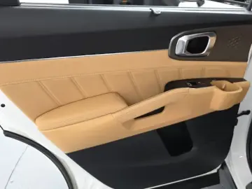 2023 Kia Sorento с пробегом 33 552 км