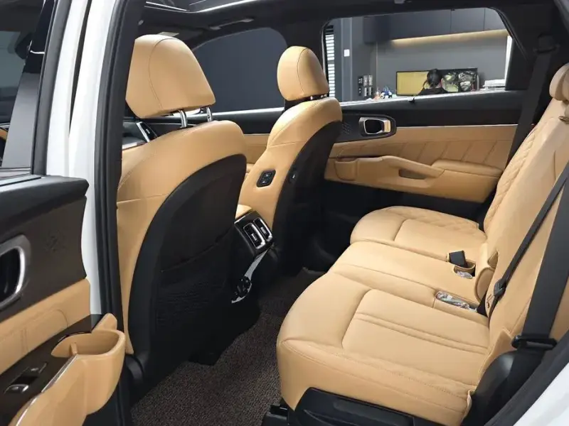2023 Kia Sorento с пробегом 33 552 км