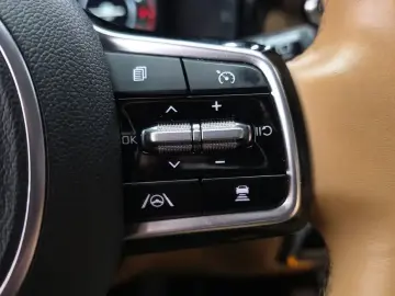 2023 Kia Sorento с пробегом 33 552 км