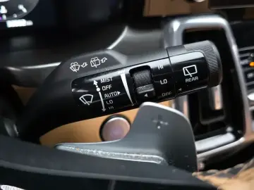 2023 Kia Sorento с пробегом 33 552 км