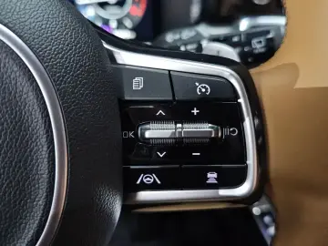 2022 Kia Sorento с пробегом 80 015 км