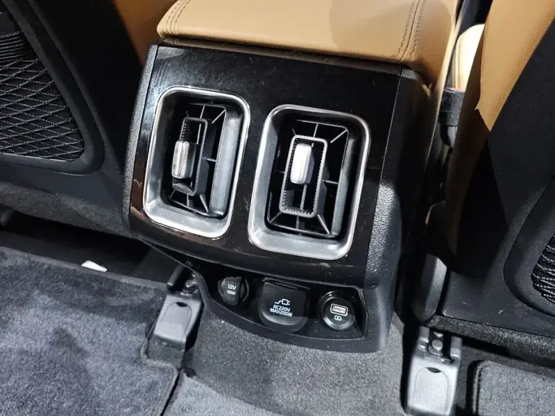 2022 Kia Sorento с пробегом 80 015 км