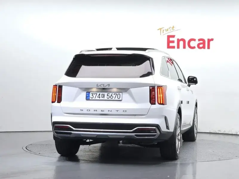 2022 Kia Sorento с пробегом 27 590 км