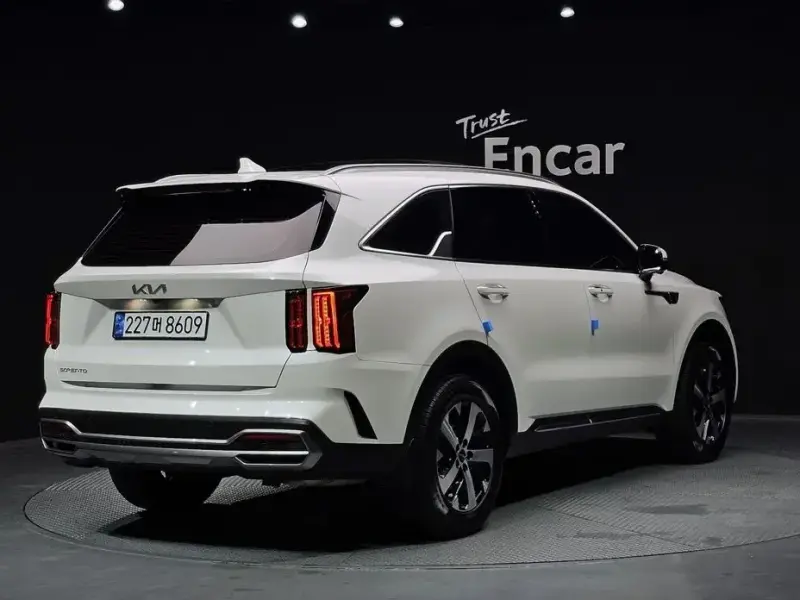 2023 Kia Sorento с пробегом 90 295 км