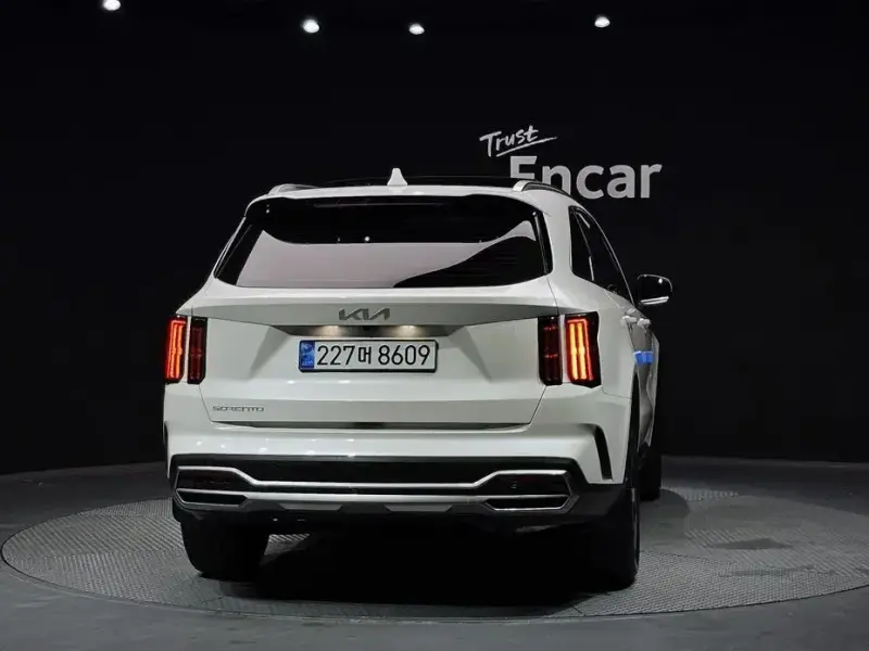 2023 Kia Sorento с пробегом 90 295 км