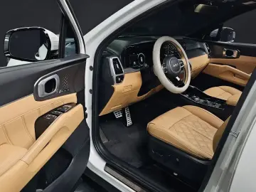 2023 Kia Sorento с пробегом 90 295 км