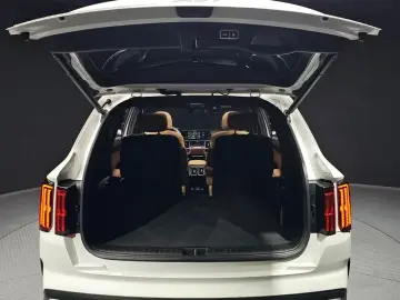 2023 Kia Sorento с пробегом 90 295 км
