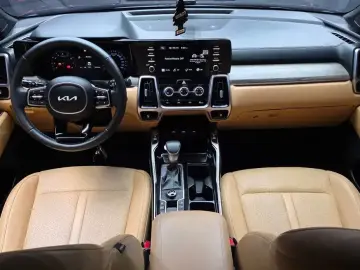 2022 Kia Sorento с пробегом 102 543 км
