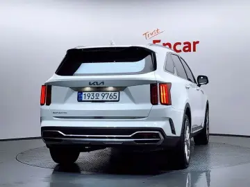 2023 Kia Sorento с пробегом 46 037 км