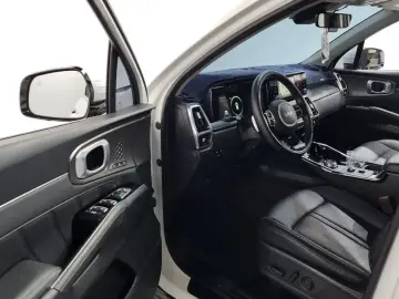 2023 Kia Sorento с пробегом 46 037 км