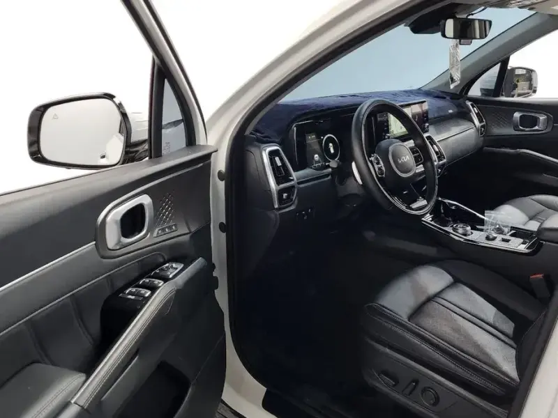 2023 Kia Sorento с пробегом 46 037 км