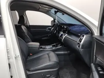 2023 Kia Sorento с пробегом 46 037 км