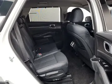 2023 Kia Sorento с пробегом 46 037 км
