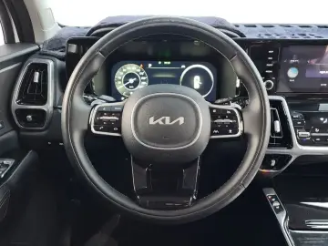 2023 Kia Sorento с пробегом 46 037 км