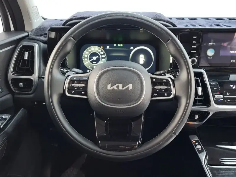 2023 Kia Sorento с пробегом 46 037 км