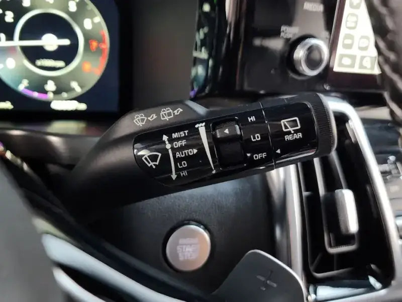 2023 Kia Sorento с пробегом 46 037 км