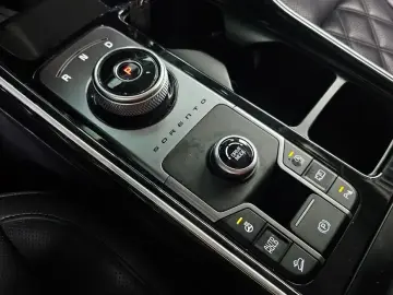 2023 Kia Sorento с пробегом 52 678 км