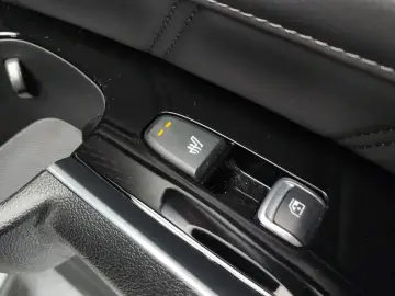 2023 Kia Sorento с пробегом 46 037 км