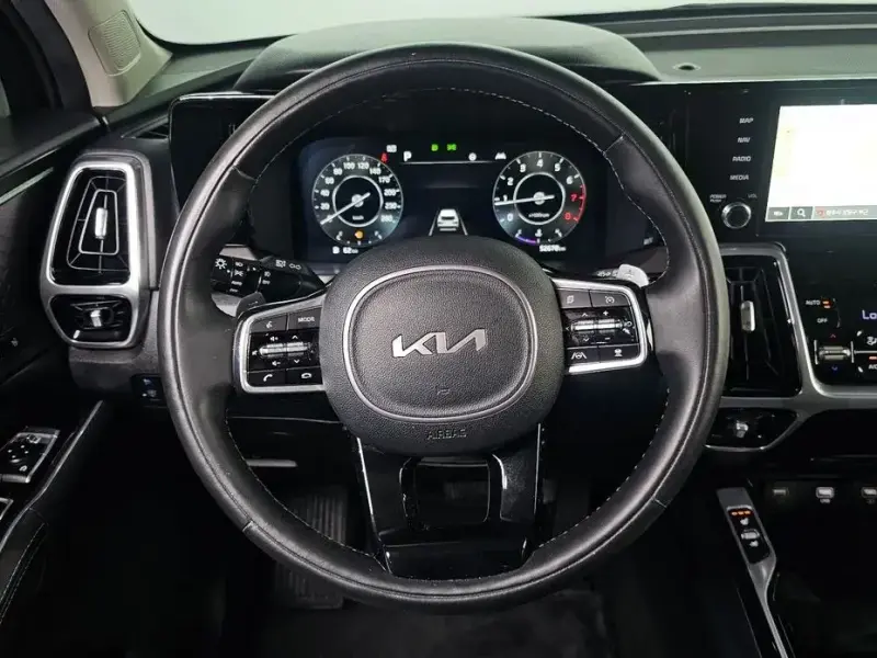 2023 Kia Sorento с пробегом 52 678 км