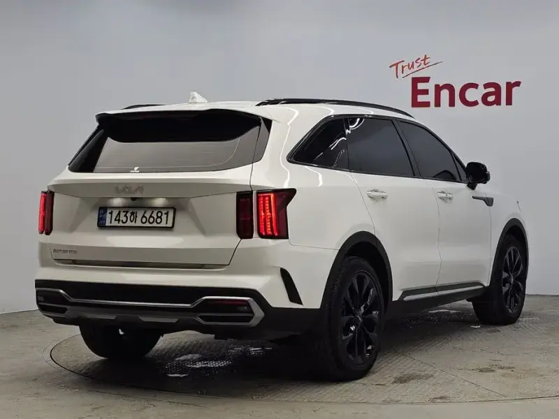 2023 Kia Sorento с пробегом 112 848 км