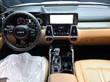 2022 Kia Sorento с пробегом 31 018 км