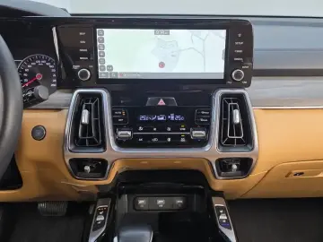 2022 Kia Sorento с пробегом 73 017 км