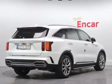 2023 Kia Sorento с пробегом 45 694 км
