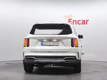 2023 Kia Sorento с пробегом 45 694 км