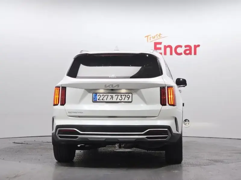 2023 Kia Sorento с пробегом 45 694 км