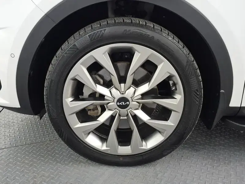 2023 Kia Sorento с пробегом 45 694 км