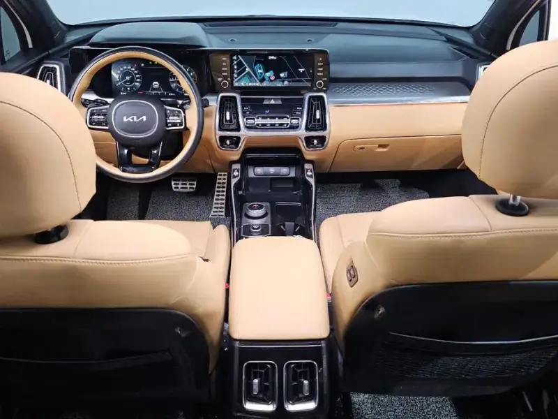 2023 Kia Sorento с пробегом 45 694 км