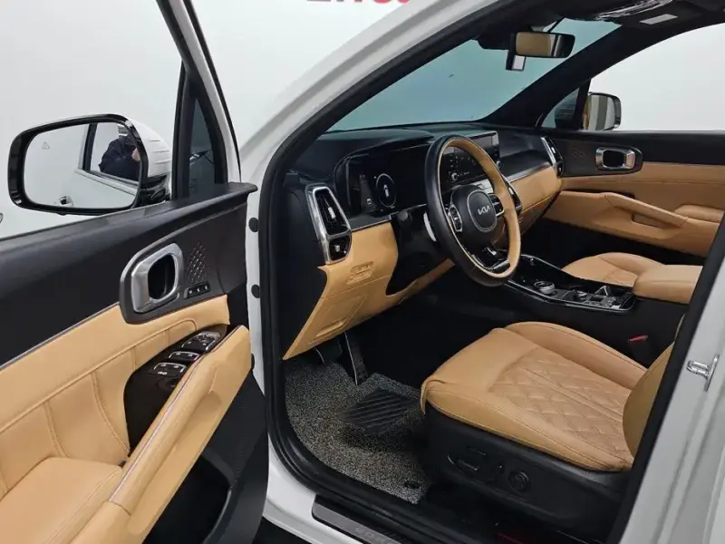 2023 Kia Sorento с пробегом 45 694 км