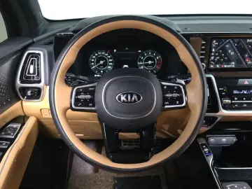 2020 Kia Sorento с пробегом 81 795 км
