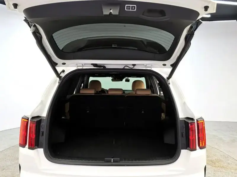 2023 Kia Sorento с пробегом 45 630 км