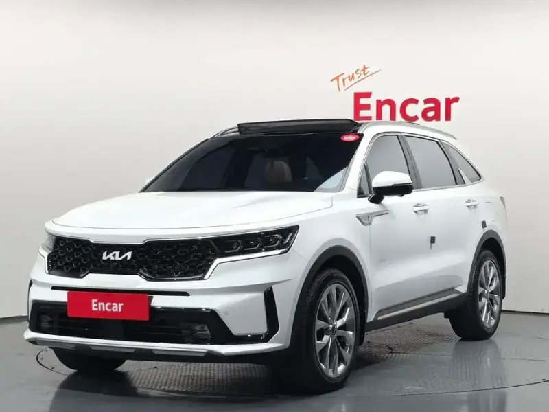 2023 Kia Sorento с пробегом 27 542 км