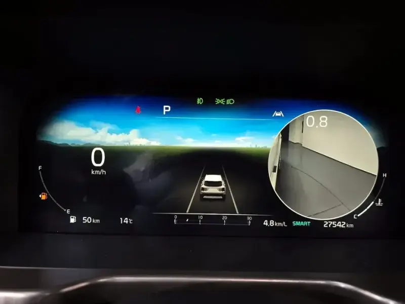 2023 Kia Sorento с пробегом 27 542 км