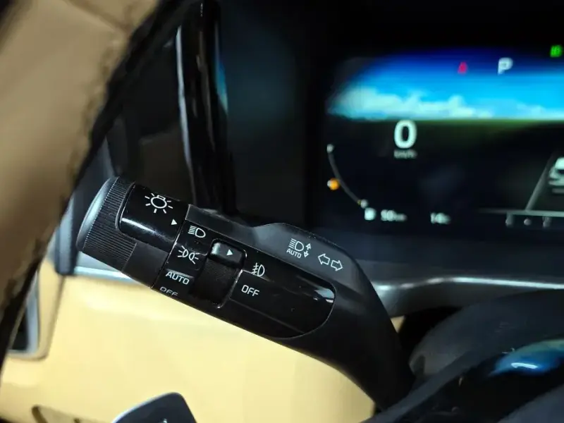 2023 Kia Sorento с пробегом 27 542 км