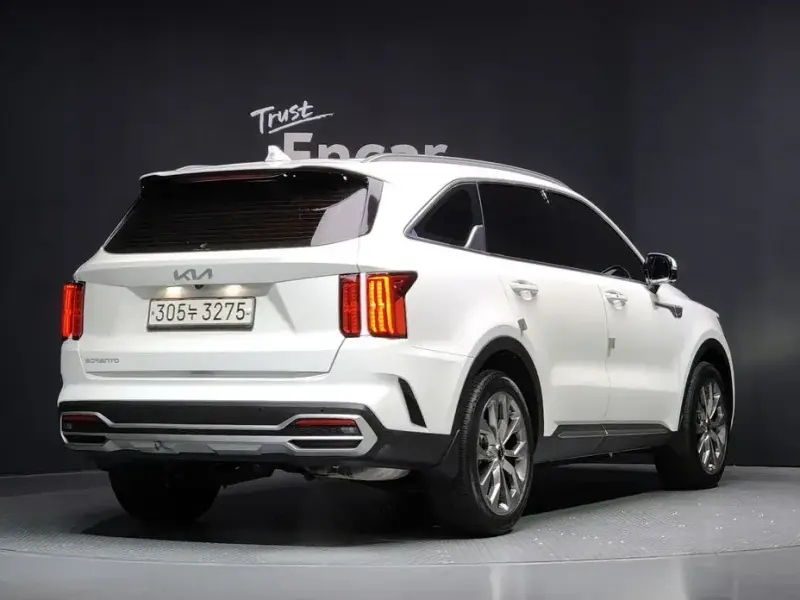 2023 Kia Sorento с пробегом 12 551 км