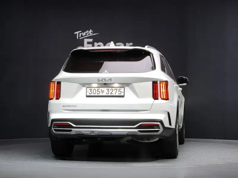 2023 Kia Sorento с пробегом 12 551 км