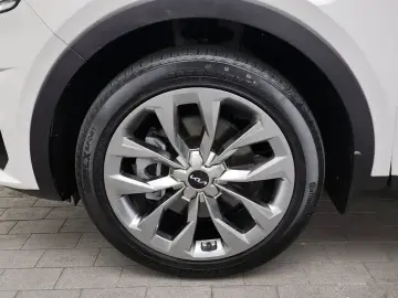 2023 Kia Sorento с пробегом 12 551 км
