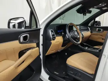 2023 Kia Sorento с пробегом 12 551 км