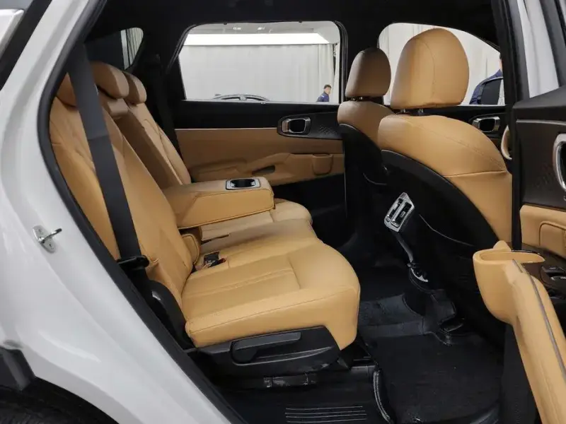 2023 Kia Sorento с пробегом 12 551 км
